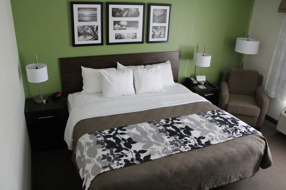 Sleep Inn & Suites Haysville Exteriör bild